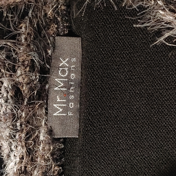 Mr. Max Women's black poncho - Picture 3 of 5